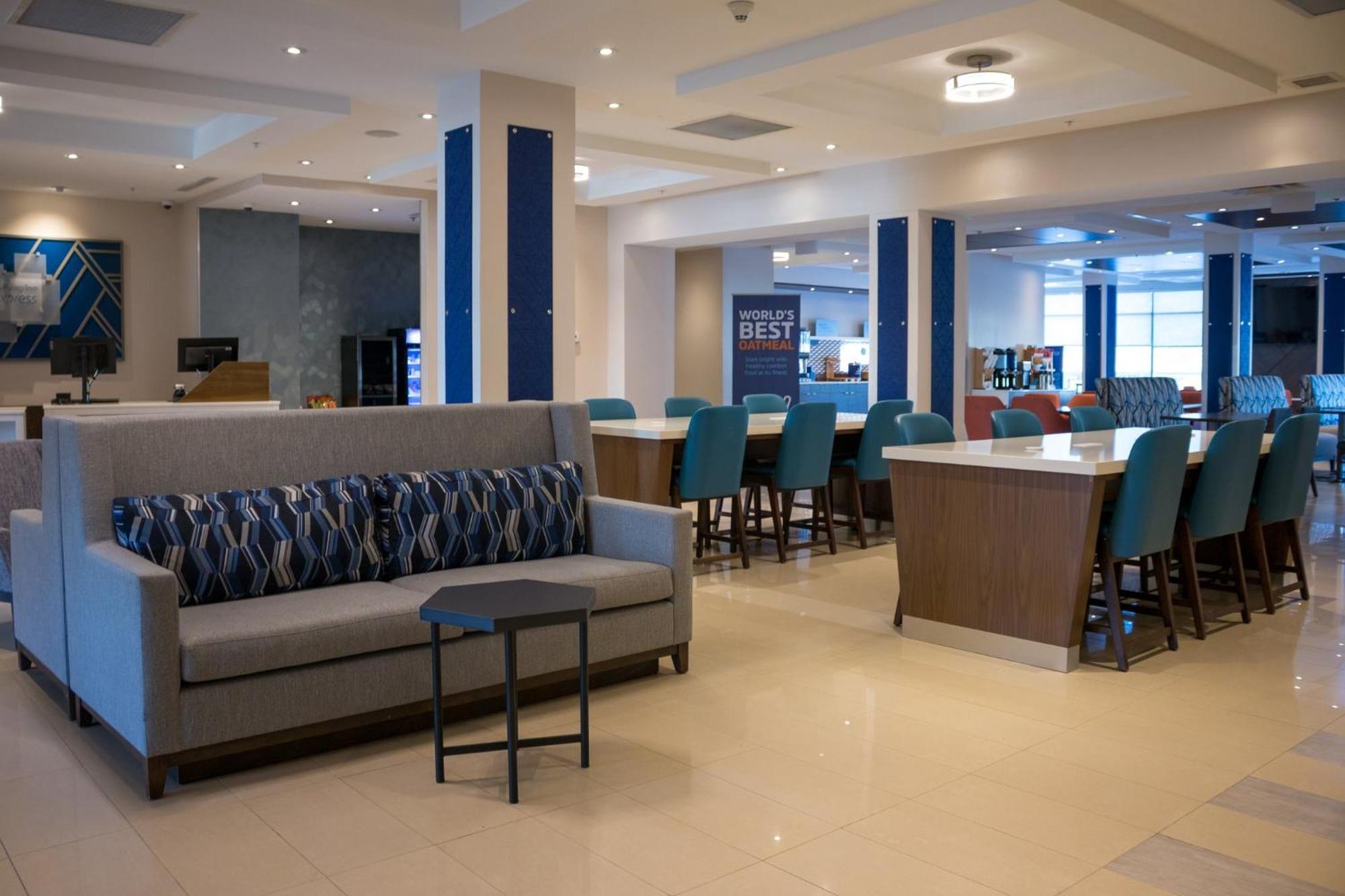 Holiday Inn Express Kingston Central By Ihg Exterior foto